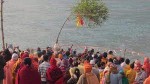 देवघाटमा बाँसको लिङ्गो गाडेर माघेसङ्क्रान्ति मेलाको शुभारम्भ